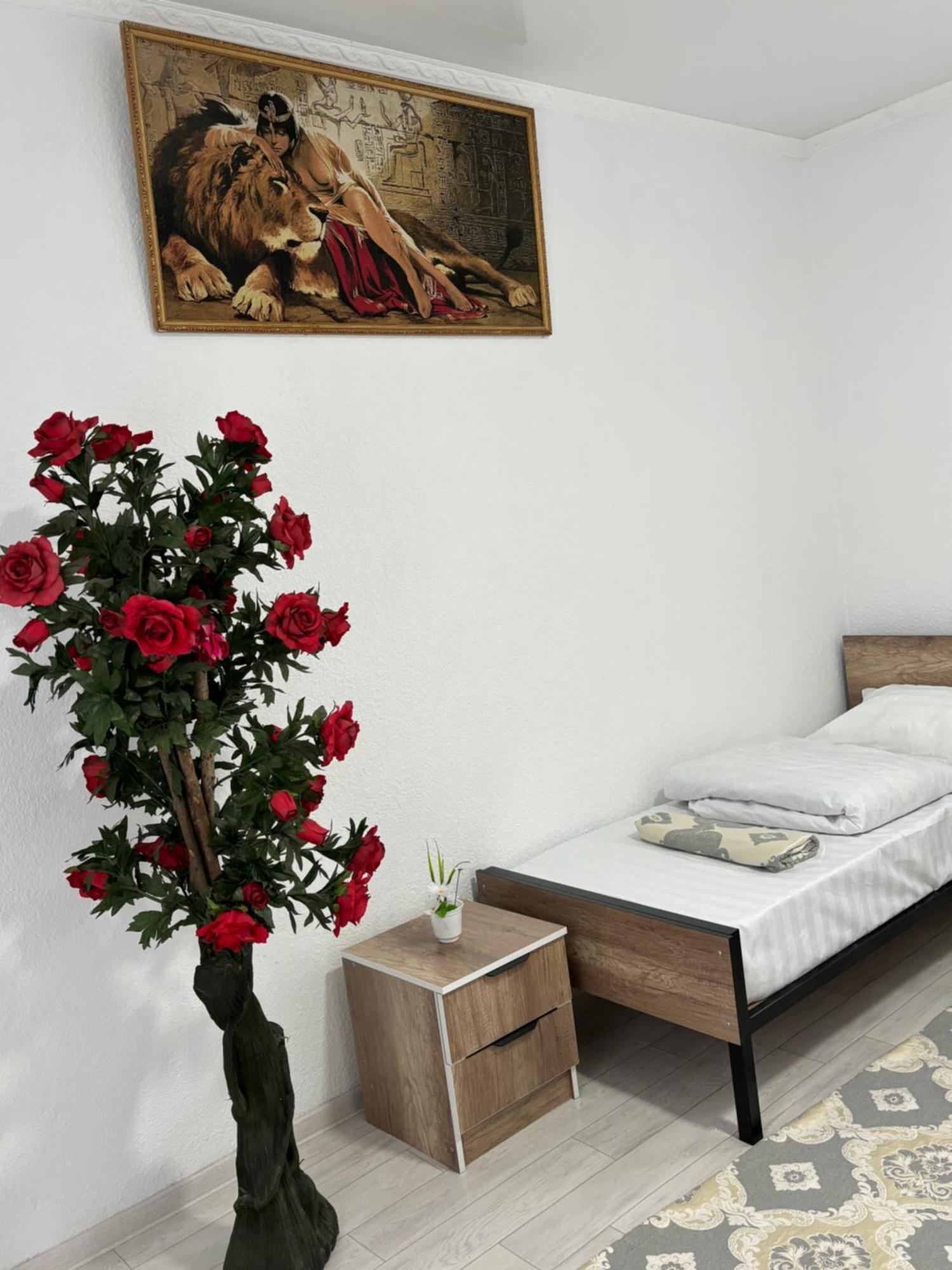 Hostel,Halal Хостел,Халал Tokmok Zewnętrze zdjęcie
