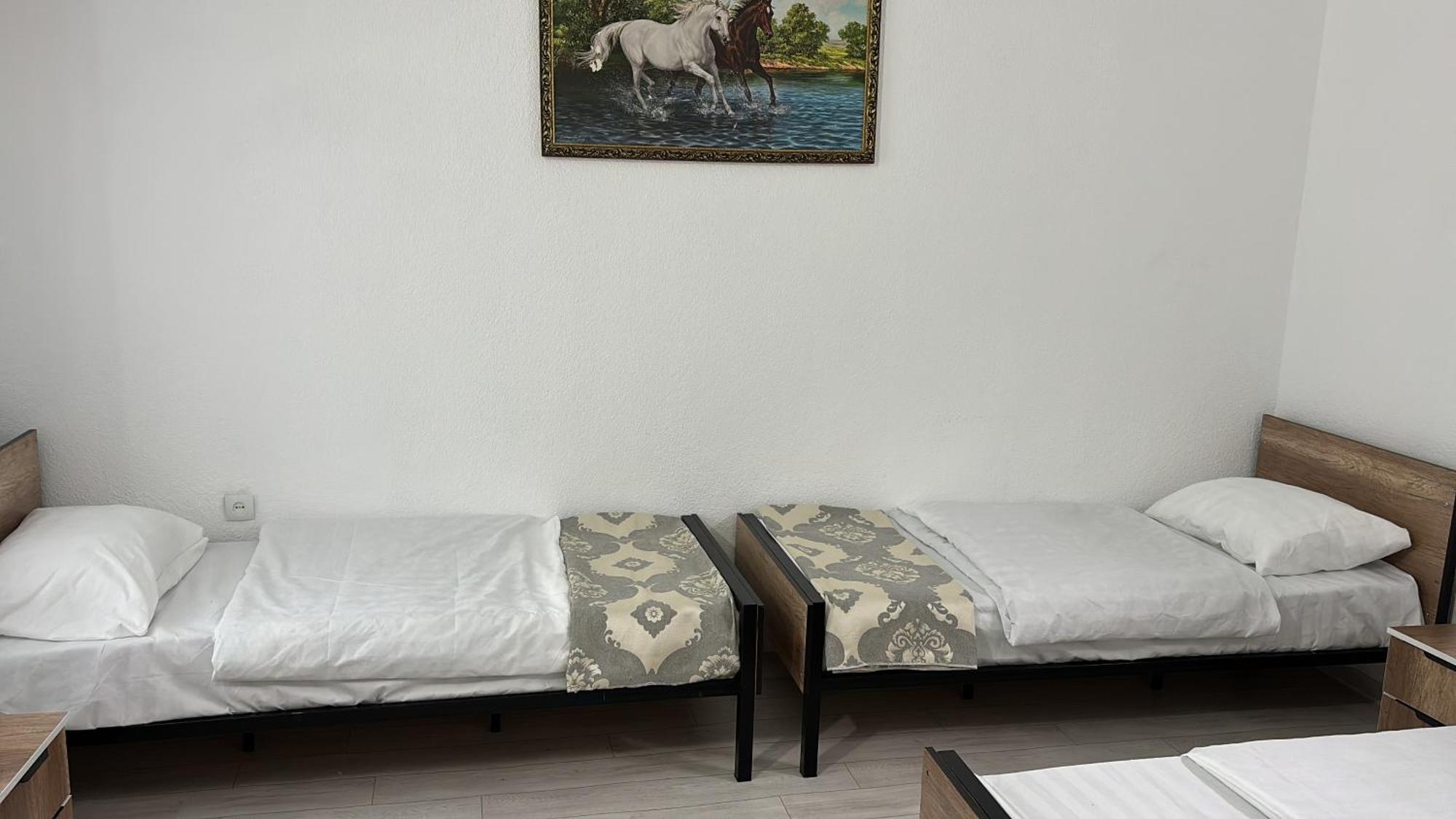 Hostel,Halal Хостел,Халал Tokmok Zewnętrze zdjęcie