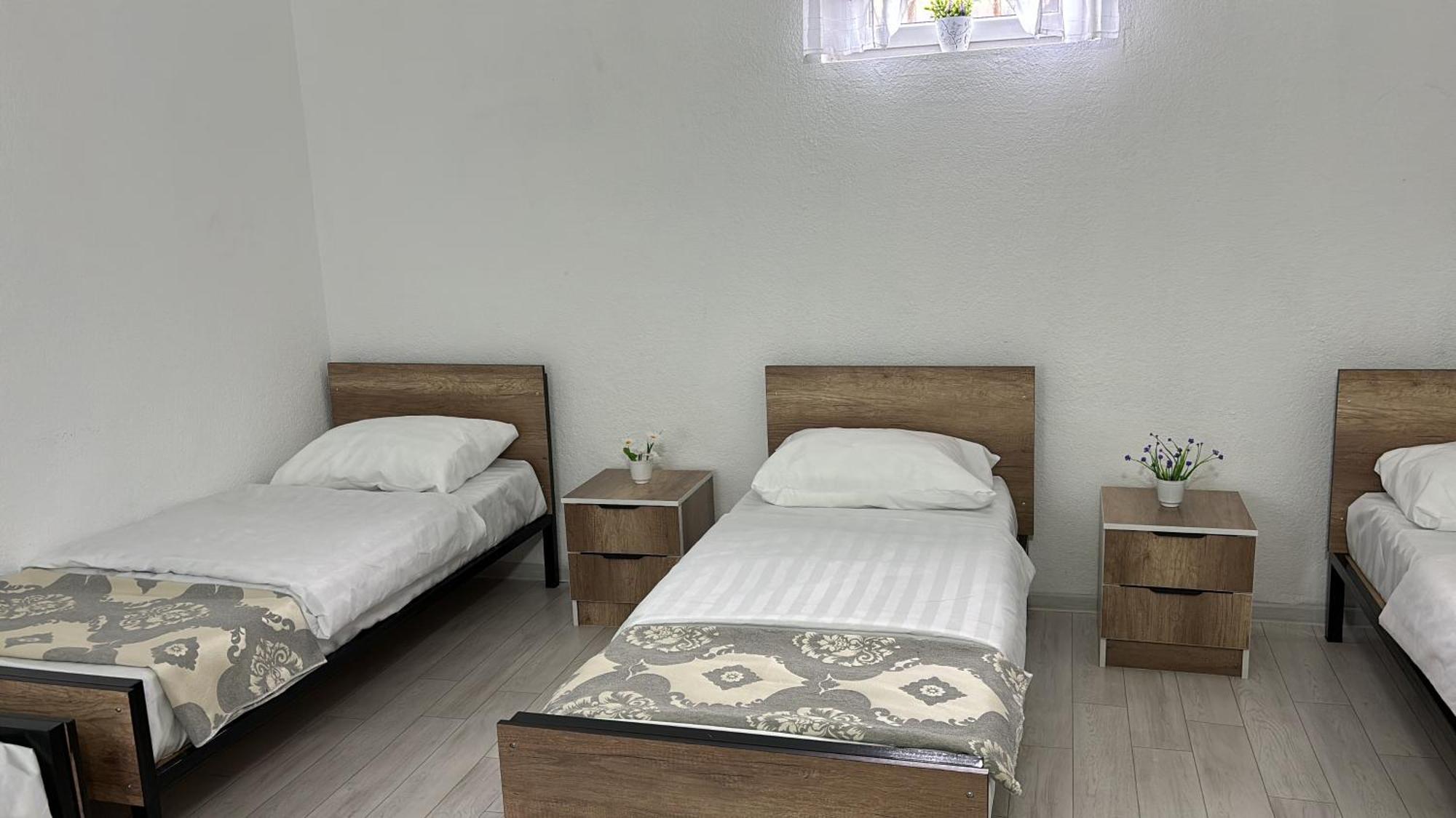 Hostel,Halal Хостел,Халал Tokmok Zewnętrze zdjęcie