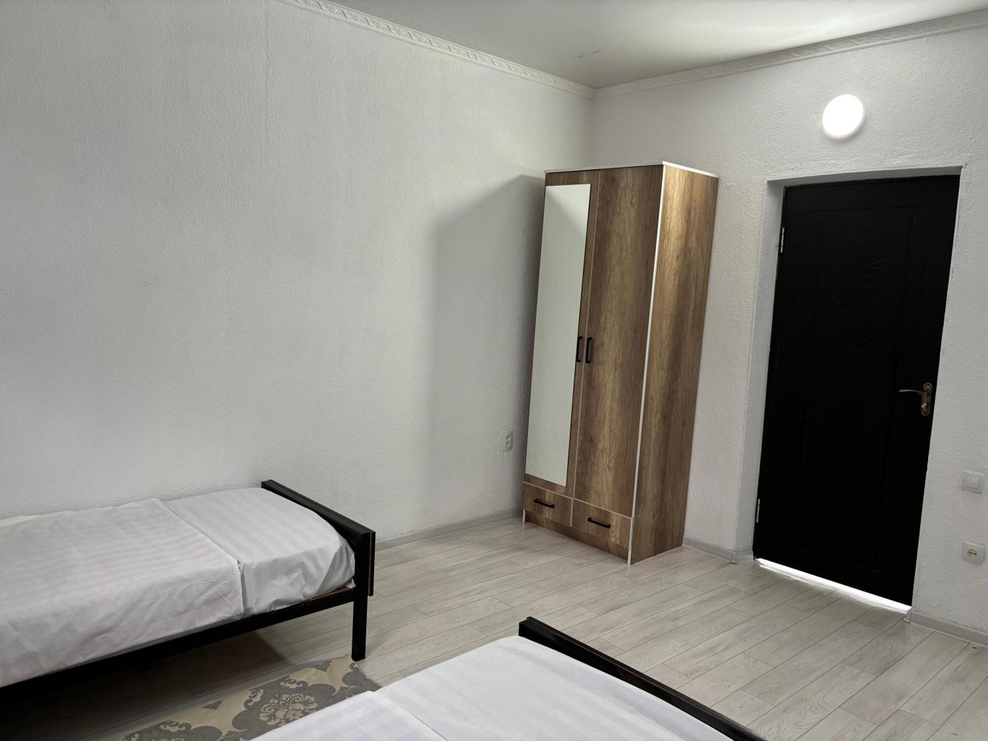 Hostel,Halal Хостел,Халал Tokmok Zewnętrze zdjęcie