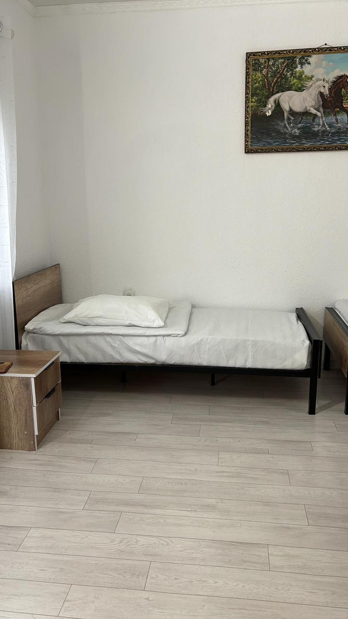 Hostel,Halal Хостел,Халал Tokmok Zewnętrze zdjęcie