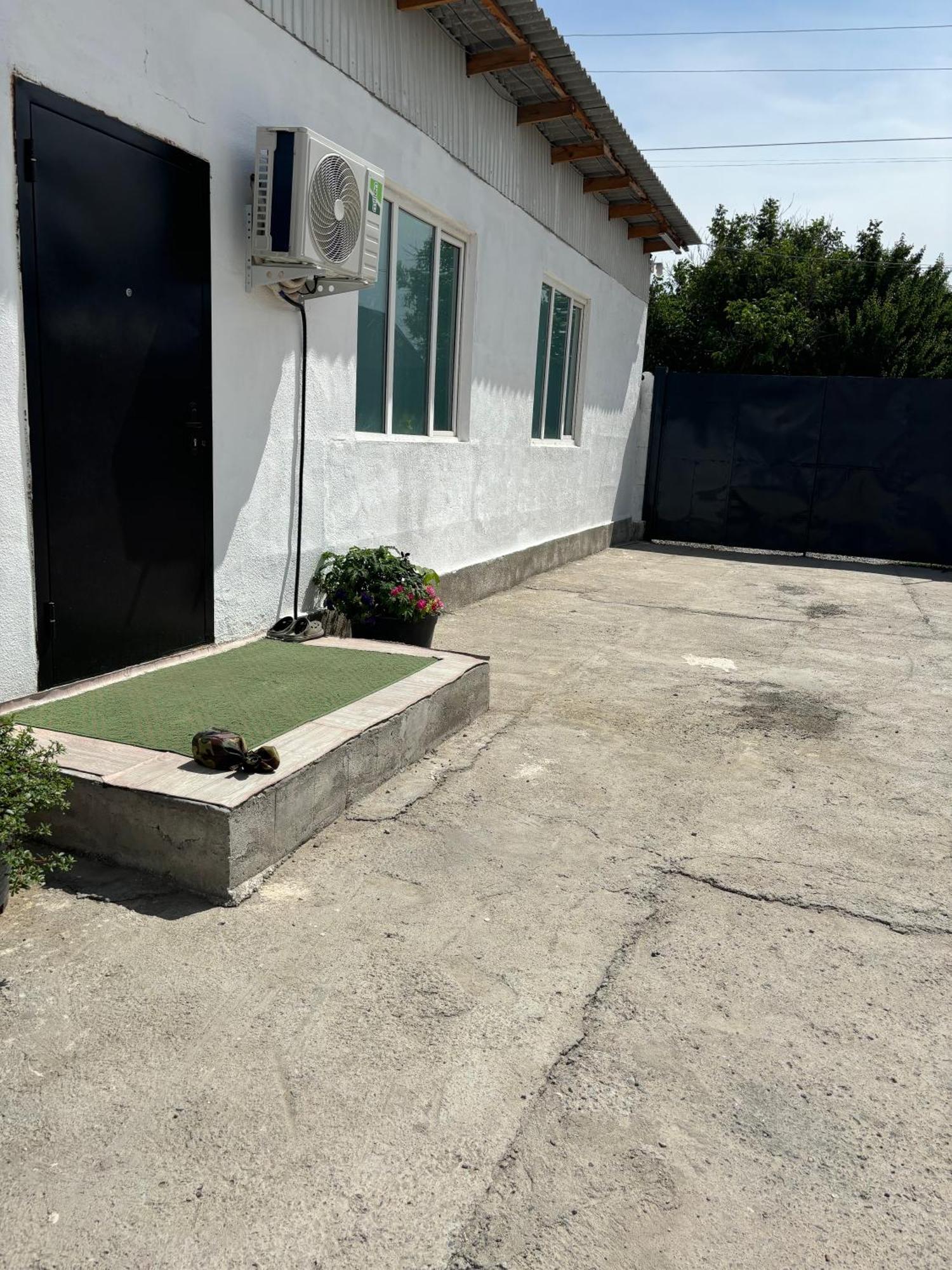 Hostel,Halal Хостел,Халал Tokmok Zewnętrze zdjęcie