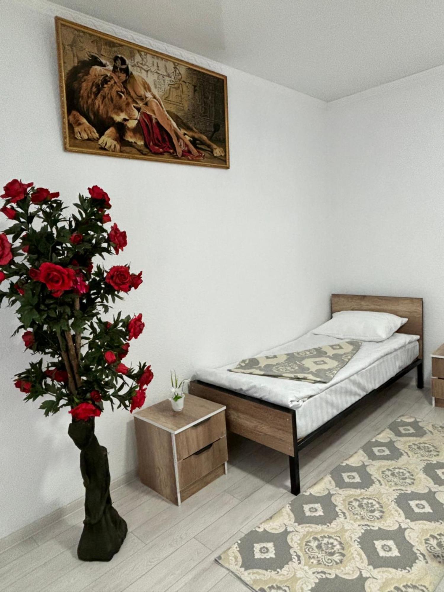 Hostel,Halal Хостел,Халал Tokmok Zewnętrze zdjęcie