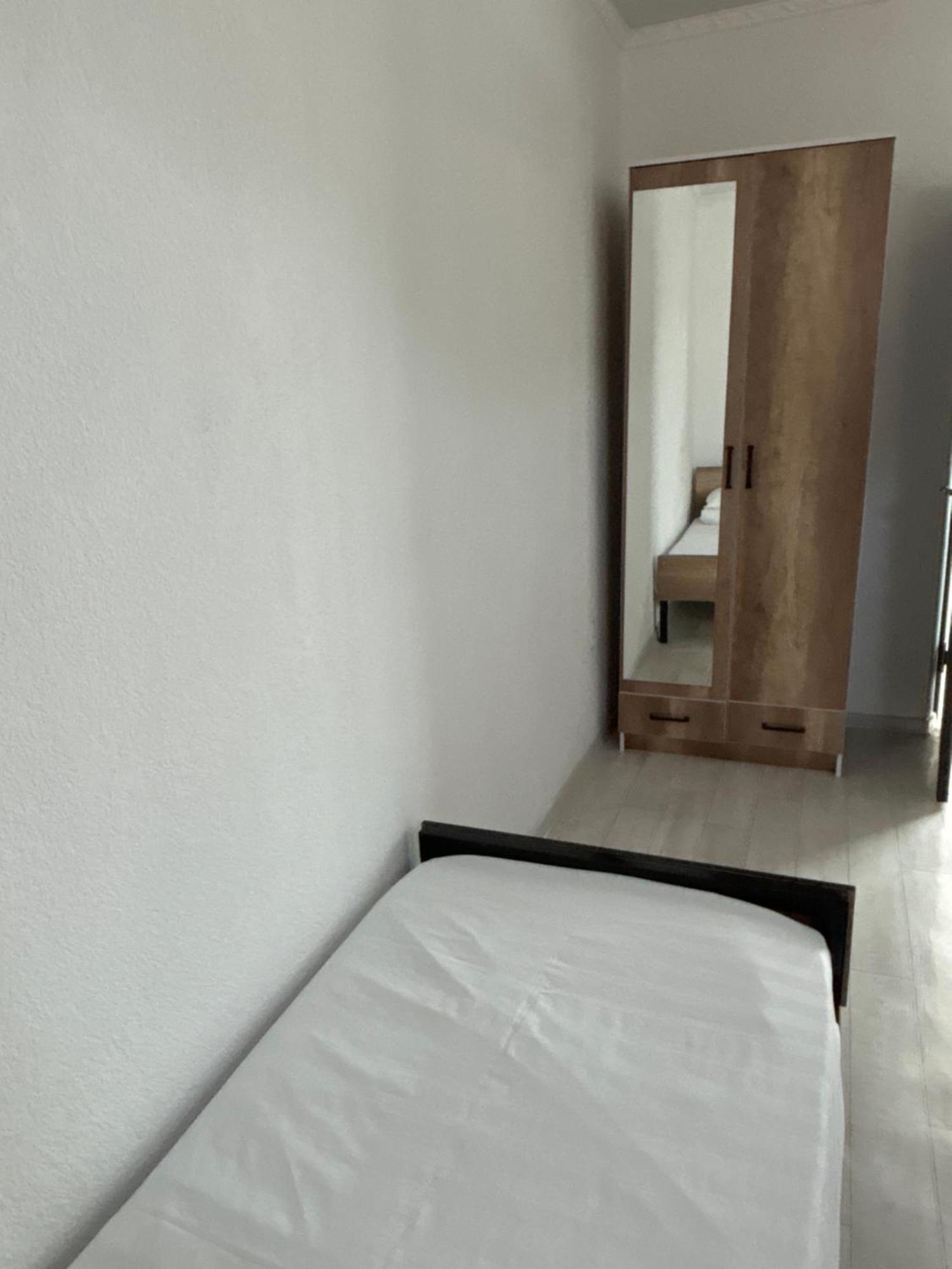 Hostel,Halal Хостел,Халал Tokmok Zewnętrze zdjęcie