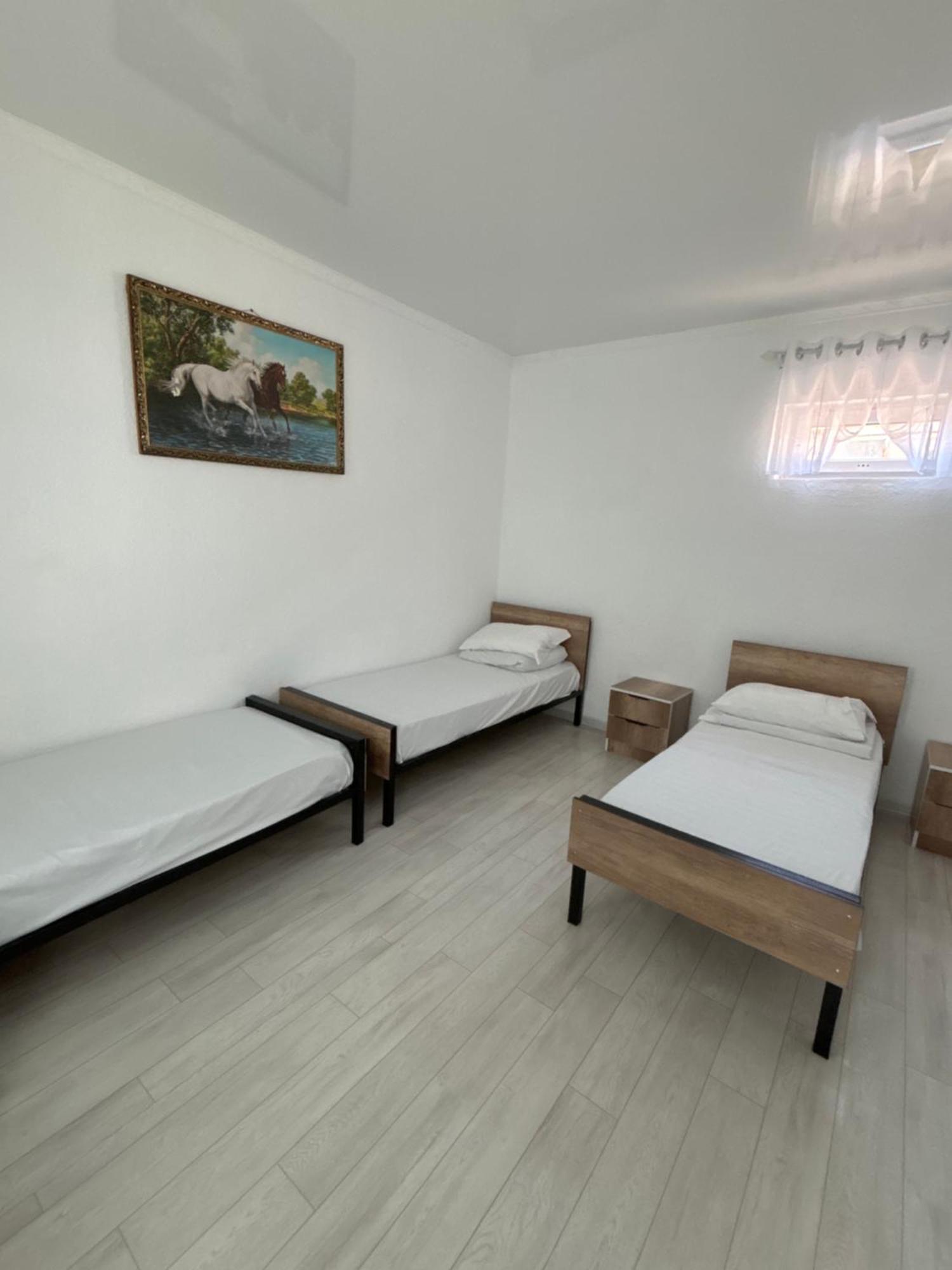 Hostel,Halal Хостел,Халал Tokmok Zewnętrze zdjęcie