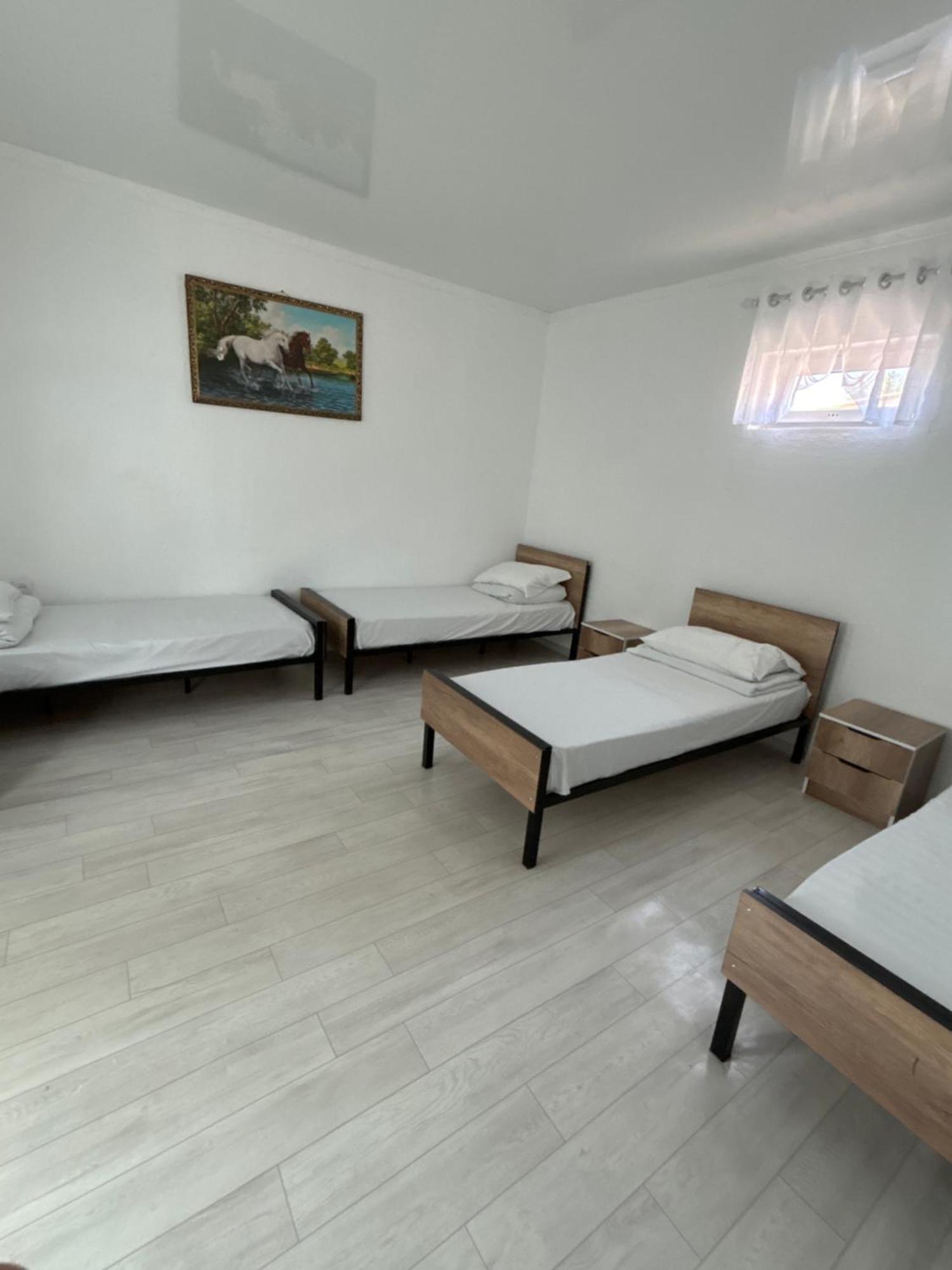 Hostel,Halal Хостел,Халал Tokmok Zewnętrze zdjęcie
