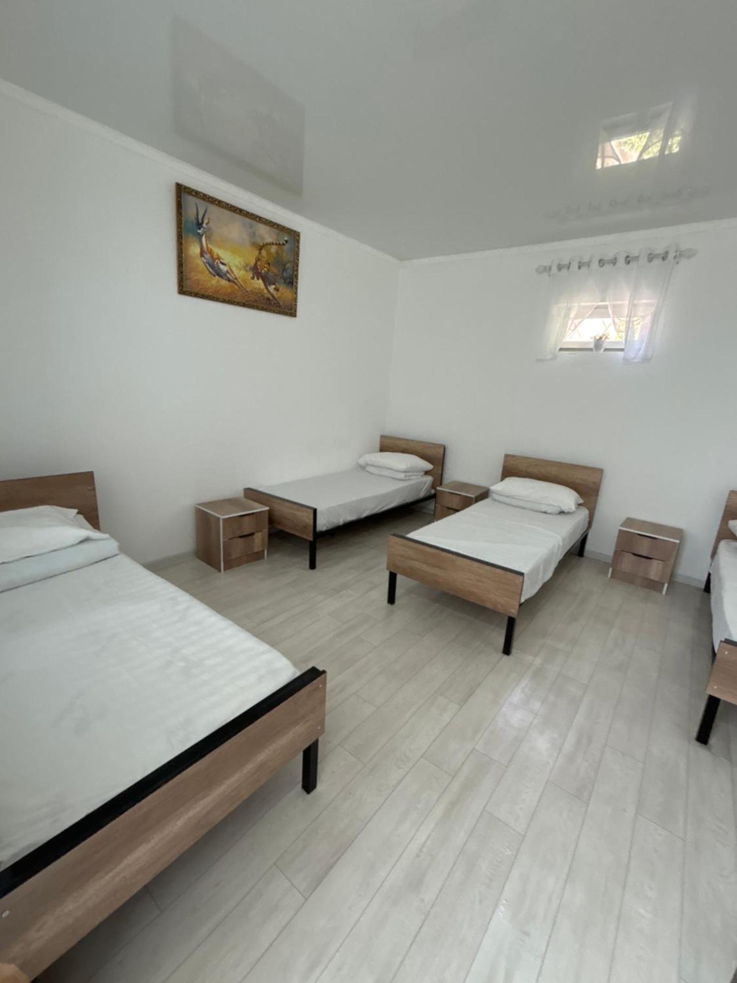 Hostel,Halal Хостел,Халал Tokmok Zewnętrze zdjęcie