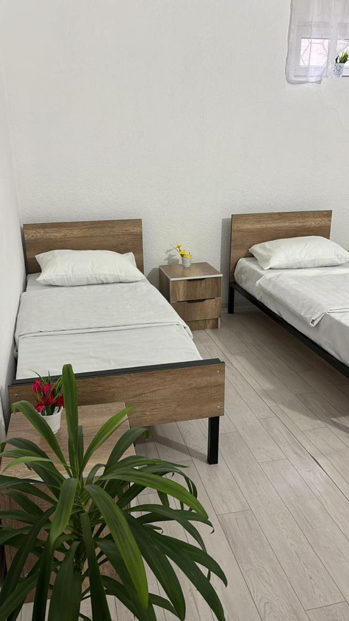 Hostel,Halal Хостел,Халал Tokmok Zewnętrze zdjęcie